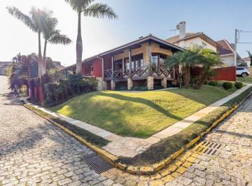 Casa · 330m² · 3 Quartos · 4 Vagas · Casa à venda com 3 quartos em Santa Felicidade em Curitiba