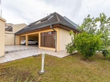 Fachada · Casa à venda com 5 quartos no Guabirotuba em Curitiba