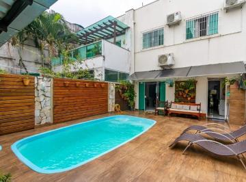 Casa · 174m² · 3 Quartos · 2 Vagas · Sobrado 3 quartos à venda na Praia dos Amores Balneário Camboriú