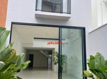 3de504c3bb80ec16284b05fcd3b4e03fec578e98 · Excelente OPORTUNIDADE!! Casa de 3 Suítes, com 3 Vagas de Garagem, Quintal, Sala com pé direito alto