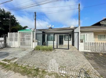 23678631_4.jpg · Casa mobiliada no centro de Praia de Leste