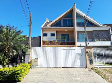 Casa · 185m² · 3 Quartos · 3 Vagas · Sobrado Espaçoso e Moderno no Pineville: Seu Novo Lar Espera por Você!