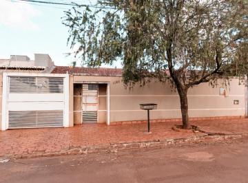 Casa de 4 quartos, Campo Grande · Casa 3 quartos sendo 1 suíte no Universitário