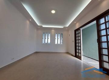 Casa · 218m² · 2 Quartos · 2 Vagas · Sobrado c/ 218m²,  2 Suítes, 2 Vagas na região do Bela Vista - Osasco/SP