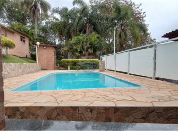Rural · 214m² · 3 Quartos · Linda CHÁCARA com PÉ DA ESTRADA repleta de verde e vista privilegiada.