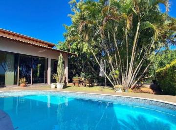 Casa · 199m² · 2 Quartos · 4 Vagas · Casa à venda no Condomínio Vale da Santa Fé em Vinhedo.