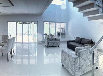 Casa · 350m² · 3 Quartos · 6 Vagas · Sobrado à venda em Jacareí, Jardim Altos de Santana I, com 3 suítes, com 350 m², VILA DE SANTANA