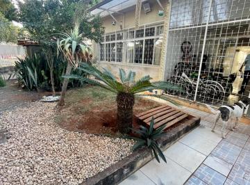 Casa de 3 quartos, Brasília · CASA DE ESQUINA 711 SUL  - 3 QUARTOS - 3 VAGAS DE GARAGEM