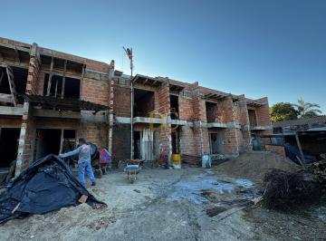 Casa · 92m² · 2 Quartos · 2 Vagas · Sobrado em Construção no Bairro Boa Vista 92,30m²