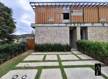 Casa · 150m² · 3 Quartos · 2 Vagas · Casa Alto Padrão com 3 Suítes em Bairro Panorâmico