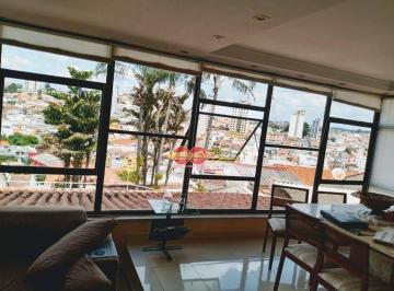 ee9ad32296e2a5930775f60c2d32b159c04d5228 · Casa Residencial / Jardim Nice