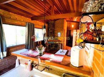 2591e84ff896edba74ae1e7841fa8080c3aef994 · Casa à venda, 80 m² por R$ 950.000,00 - Residencial Village Serrano - São Bento do Sapucaí/SP