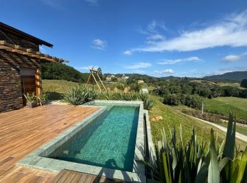 Foto 01 · CONDOMÍNIO JARDIM DA SERRA - CASA MOBILIADA COM 03 DORMITÓRIOS EM RANCHO QUEIMADO