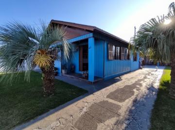 480902_ilO2791vq5_48090266665cbe1b10e.jpg · Casa à Venda 150m2 | 2 quartos | 300m da Praia | Vila Nova - Imbituba/SC
