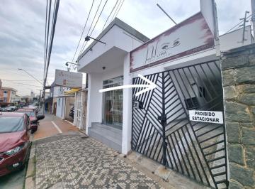 whatsapp-image-2024-10-10-at-17-45-381728593223403.jpeg · Casa Comercial no Centro com 2 Dormitórios, Edícula, Acessibilidade, Vaga de Garagem e Ideal para Co
