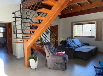 casa-a-venda-3-quartos-1-suite-2-vagas-850m-barreiro-taubate-sp1716914786920ddhvy.jpg · Casa à venda 3 Quartos, 1 Suite, 2 Vagas, 850M², Barreiro, Taubaté - SP
