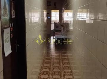 casa-a-venda-3-quartos-2-suites-1-vaga-196m-centro-aparecida-sp1716912610335lgfvu.jpg · Casa à venda 3 Quartos, 2 Suites, 1 Vaga, 196M², Centro, Aparecida - SP