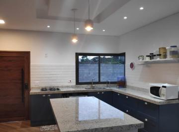 casa-a-venda-2-quartos-2-suites-4-vagas-1000m-parque-lago-azul-pindamonhangaba-sp1716923619598vuwtg.jpg · Casa à venda 2 Quartos, 2 Suites, 4 Vagas, 1000M², Parque Lago Azul, Pindamonhangaba - SP