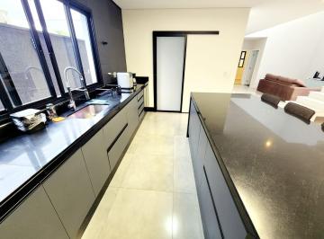 casa-a-venda-4-quartos-2-suites-2-vagas-300m-piracangagua-taubate-sp-condominio-ouroville1716921631021rgqlh.jpg · Casa à venda 4 Quartos, 2 Suites, 2 Vagas, 300M², Piracangaguá, Taubaté - SP Condomínio Ouroville
