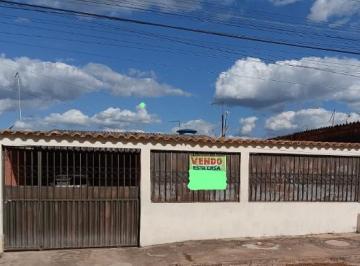Casa de 2 quartos, Águas Lindas de Goiás · CAMPING CLUB QUADRA 17 CASA 02 QUARTOS 01 SUÍTE ESCRITURADA NÃO FINANCIA