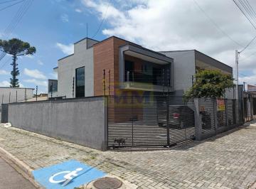 Casa · 213m² · 3 Quartos · 3 Vagas · Incrível Sobrado de esquina com terreno amplo no Pineville em Pinhais ! Estuda p