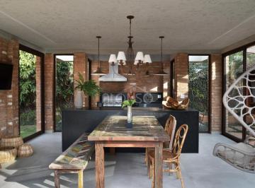 Casa de 3 quartos, Carapicuíba · EXCLUSIVA CASA TÉRREA COM ESTILO NORMANDO E LAZER COMPLETO - GRANJA VIANA
