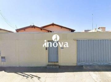 Casa · 218m² · 3 Quartos · 4 Vagas · Casa à venda, 3 quartos, 1 suíte, 4 vagas, São Bento - Uberaba/MG