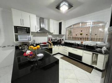 1d3aa1205862857c89057a5664d90ebb972efebc · Casa Alto Padrão à venda | 450m² | 4 dormitórios | 4 suítes | piscina | 8 vagas - Alto de Santana -