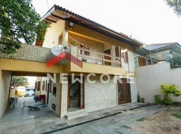 Casa · 233m² · 5 Quartos · 2 Vagas · Casa em  Rua Doutor Egydio Michaelsen - Cavalhada - Porto Alegre/RS