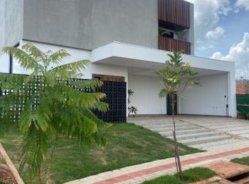 Casa · 172m² · 2 Quartos · 4 Vagas · Á venda! Excelente Sobrado, com suíte master e 4 vagas de garagem, com 250 m² no