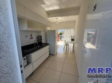Foto 01 · Apartamento à venda em Ubatuba-SP, Praia do Sapê, com 3 quartos. Localizado à 50 metros da praia.