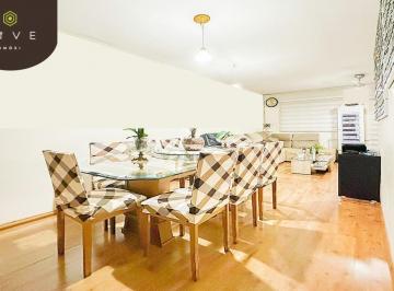 Casa · 227m² · 5 Quartos · 2 Vagas · Casa à venda, com 05 quartos, 02 vagas de garagem no Bairro Portão!