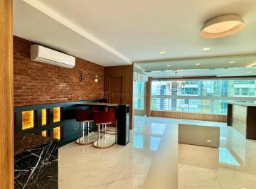 Apartamento · 221m² · 3 Quartos · 4 Vagas · Apartamento de alto padrão na Avenida XV de Novembro - Zona 01.