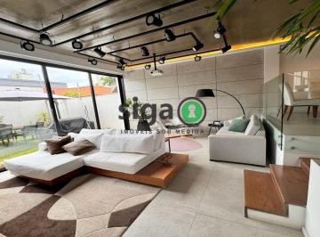 Casa · 192m² · 3 Quartos · 2 Vagas · Casa á Venda em Campo Belo - 3 quartos. 192m², 2 vagas