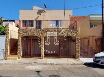 Casa · 250m² · 6 Quartos · 3 Vagas · Casa Padrão em Jundiaí
