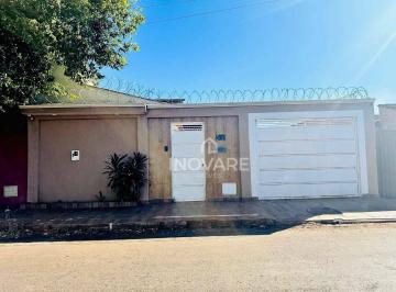 9901bf6f6b29b3179bd6580794dedb875e2985f1 · Casa com 4 dormitórios para alugar por R$ 2.500,00/mês - Setor Novo Horizonte - Itumbiara/GO