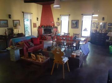 f79774a3b7233709f634567b23c10d1d.jpg · Casa terrea de 434m² com 3 quartos