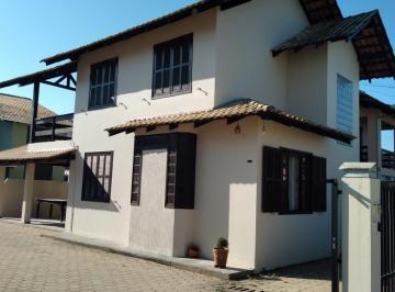 Casa · 160m² · 3 Quartos · 2 Vagas · Casa  a Venda Toda Mobiliada no Centro de Balneário Piçarras Sc