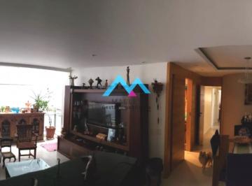 Foto 01 · Lindo apartamento de 4 quartos, sendo 2 suítes, 140 m², todo reformado, à venda no Humaitá.