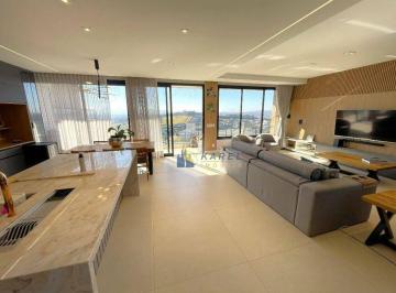 Sala · CASA à VENDA com 4 SUITES, PISCINA, ÁREA GOURMET, QUINTAL GRAMADO no MELHOR CONDOMÍNIO TIPO CLUBE DE