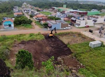 05b066bd0d960553f9390f695b629313984e2b6a · Terreno à venda no Bairro Itacolomi - Balneário Piçarras/SC