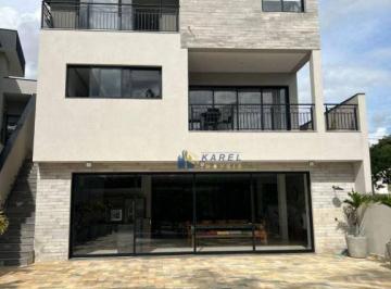 Quintal nos Fundos · SOBRADO à VENDA com 3 SUÍTES com CLOSET, PISCINA , ÁREA GOURMET INTEGRADA e com VISTA para o LAGO PR