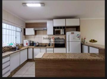 Foto 01 · Casa à venda em Mogi das Cruzes-SP, Vila Suissa: 3 quartos, 1 sala, 1 banheiro, 4 vagas de garagem, 