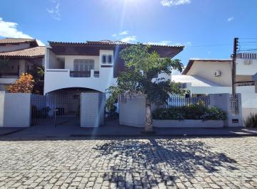 Casa · 350m² · 4 Quartos · 3 Vagas · Residência Duplex em Condomínio Seguro