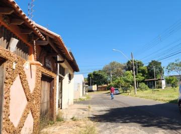 Casa de 3 quartos, Gama · Alex Gama Vende: Casa + Sobrado na Qd 29 Setor Leste do Gama, Aceito Trocas
