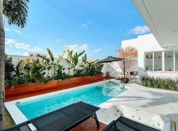 Casa · 378m² · 5 Quartos · 4 Vagas · Sobrado com 5 quartos à venda, Condomínio Gávea Paradiso - Uberlândia/MG