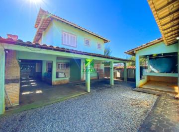 Foto 12 · Casa à Venda em Casimiro de Abreu-RJ, Vila Campo Alegre - Barra de São João: 5 Quartos, 2 Suítes, 2 