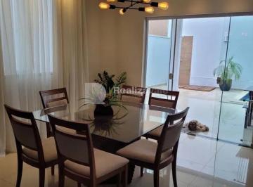 Casa · 220m² · 3 Quartos · 4 Vagas · Casa à venda em Taubaté, Parque São Cristóvão, com 3 quartos, com 220 m², Residencial Tecoara