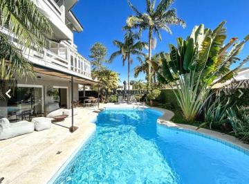 Casa · 450m² · 3 Quartos · 4 Vagas · Linda casa a venda de AT:500m² e AC:450m²!