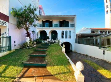 Casa · 680m² · 4 Quartos · 4 Vagas · Casa com 4 dormitórios e ampla garagem com pátio | Avenida Dores